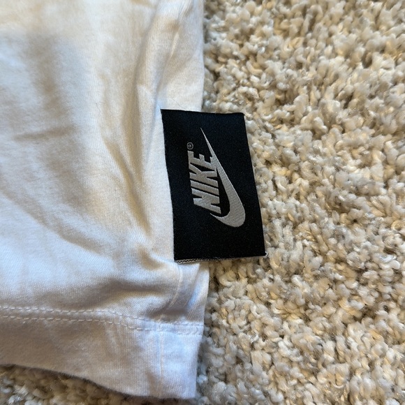 NIKE TEE - Picture 5 of 6